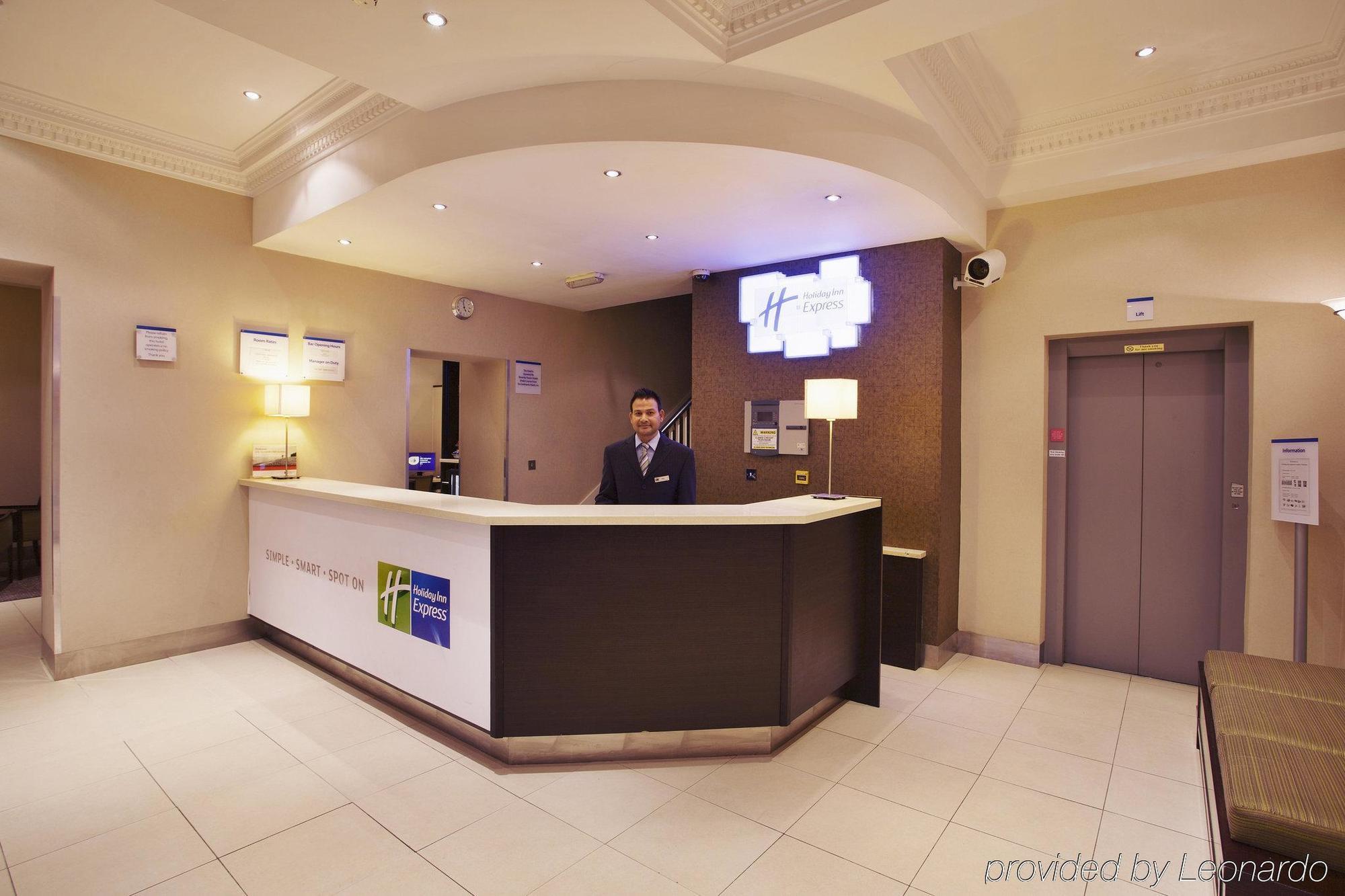 Express Victoria By Ihg Hotel Londra